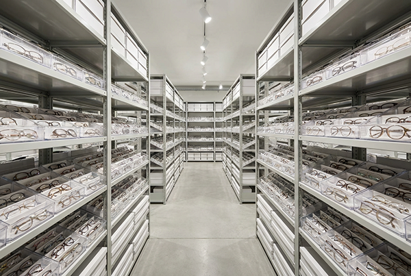 Fast Restock Means Stable Sales Reabastecimento rápido significa vendas estáveis