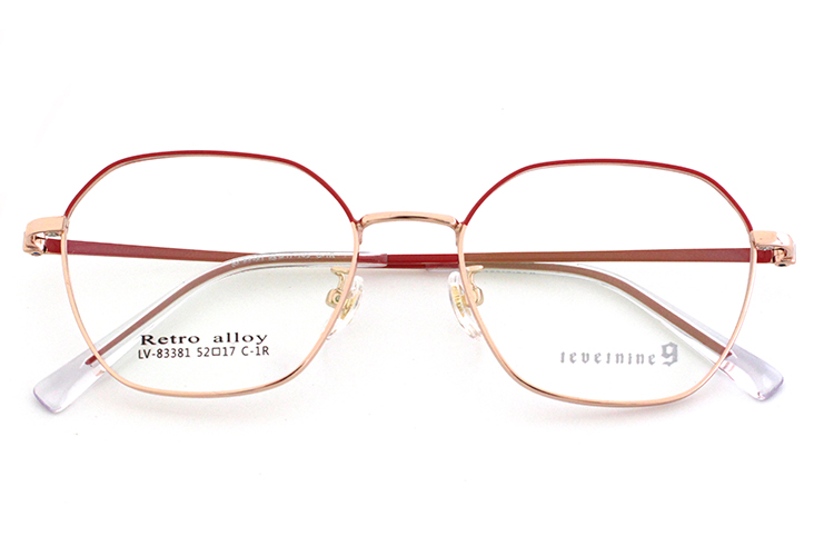 Arma&ccedil;&otilde;es &oacute;pticas retr&ocirc; - vermelho e dourado