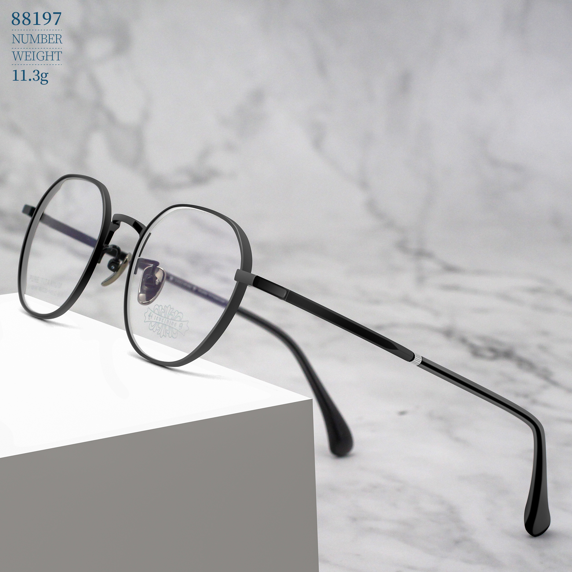 &Oacute;culos de tit&acirc;nio_01