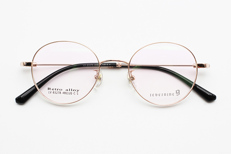 Fabricante de &oacute;culos com arma&ccedil;&atilde;o de ouro grosso