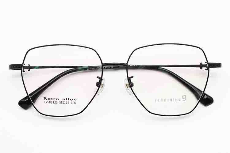 Arma&ccedil;&atilde;o Chasma Feminina - Preta