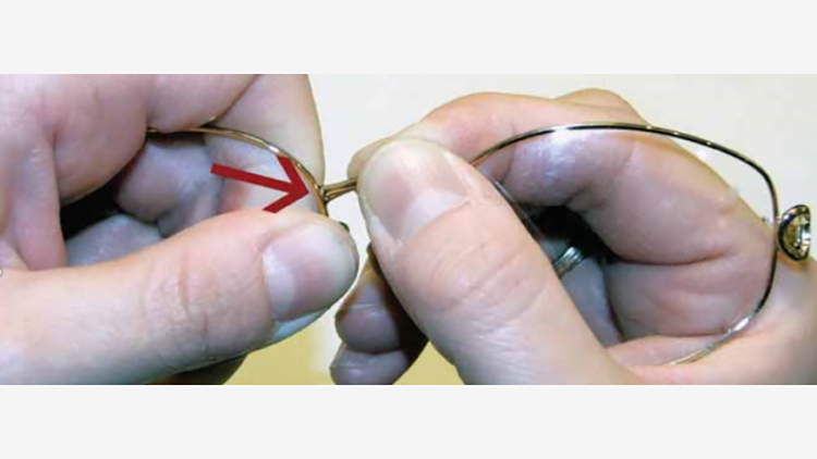 como ajustar &oacute;culos com arma&ccedil;&atilde;o de metal-2